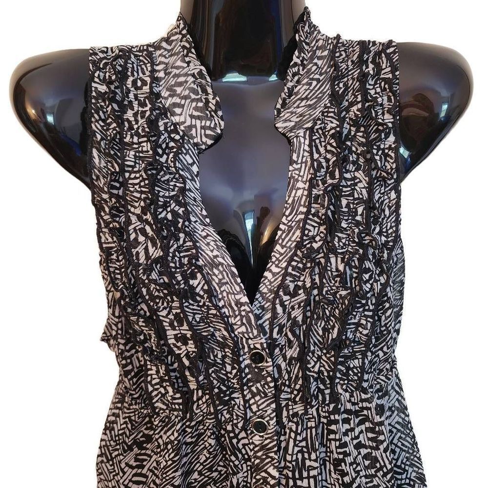 Heart Souls ♡  Sheer Black & white sleeveless Button down blouse Top Size M